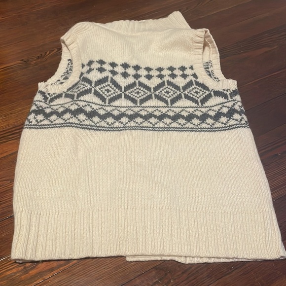 Banana Republic Cream and Gray Sweater Vest - Picture 5 of 5